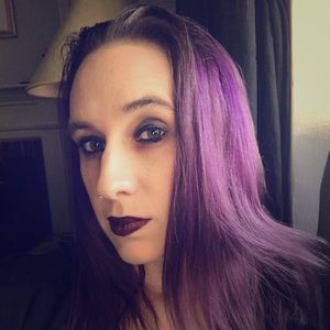 Meet your Posher, Leslie